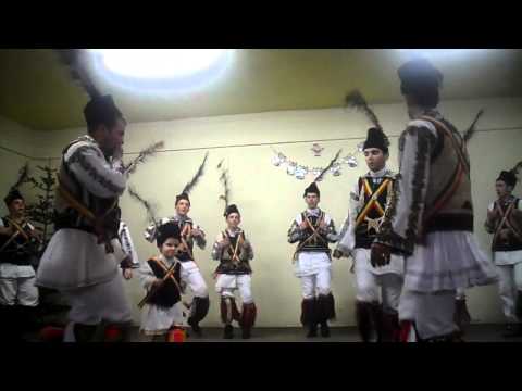 CALUSARII DIN BOSOROD SI LUCAS (4 ANI )- SPECTACOL DE CRACIUN CAMINUL CULTURAL BOSOROD