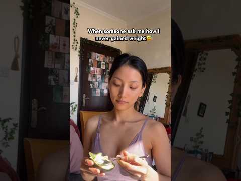 How I never gain weight 🤔🤔#spreadsmile #jokes #skinny #trendingshorts #funnyvideo #explore #gym