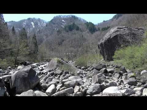 Hakusan Tedorigawa Geopark Scenery: Hyakumankan no Iwa Rock | 白山手取川ジオパーク景色：百万貫の岩