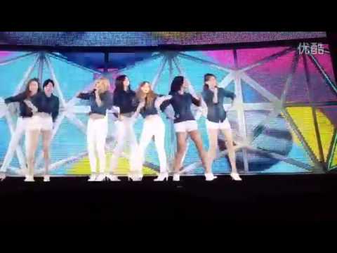 Fancam 141004 141005 SNSD   Gee Tiffany Mistake Cute @ SMTOWN Live in TOKYO
