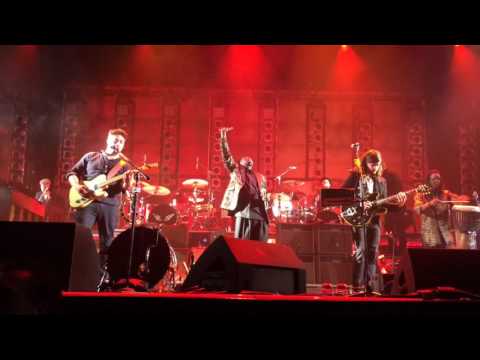 Mumford and Sons ft. Baaba Maal - Si Tu Veux (Live From Amsterdam may 23th)