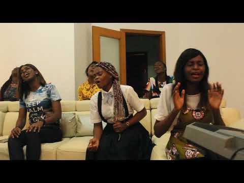 Momento de Tensão Sobrenatutal - Roda santa com os SANTOS