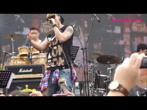 [FANCAM] 130524 Music Matters Live in Singapore 2013 Rehearsals MIB