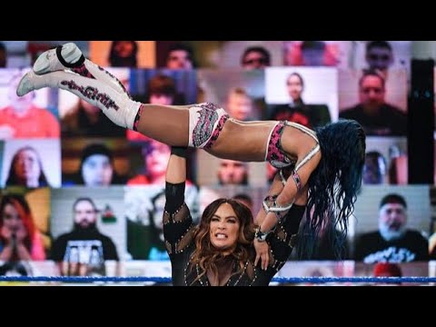 Sasha Banks vs Nia Jax 1/2