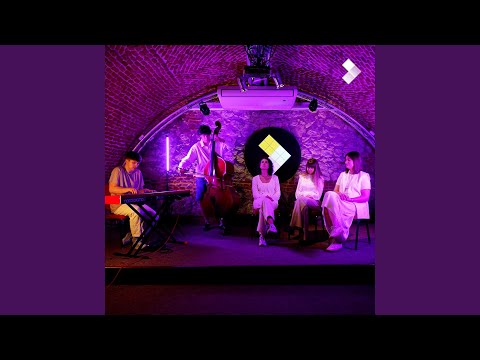 Tobie Chwała (feat. Miriam Hammoudeh, Karolina Ruchlewicz & Izabella Kuźma)