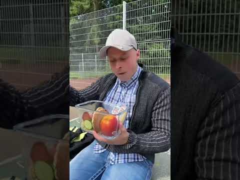 Germans vs. foreigners during school break | Jordanalmani