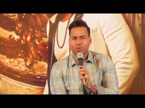 ROMEO SANTOS - CANTA - AL SER CUESTIONADO POR SU VOZ
