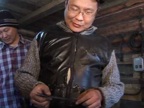 Традиции народов Севера. Как делают якутские ножи местные мастера