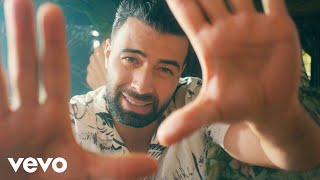 Kadr z teledysku Caramba tekst piosenki Jencarlos Canela