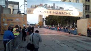 preview picture of video 'Akron Marathon 2014 Start Line'