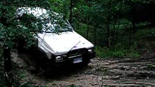 preview picture of video 'Toyota 4Runner Mud Hillclimb an Ordinary Drive'