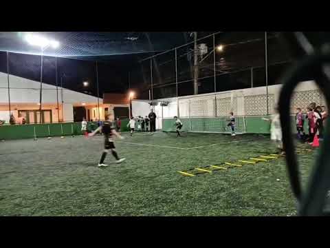 Bernardo goleiro Ilhabela sp