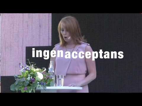 fredagsbio 63: DUMHETENS triumf