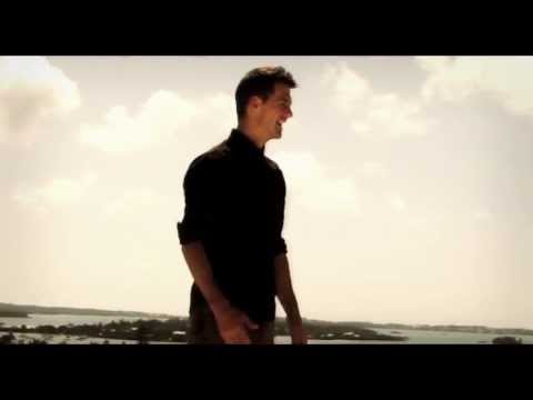 Grumpy & Chely ft. Claudiu Roman  - De ce ea? (video oficial)