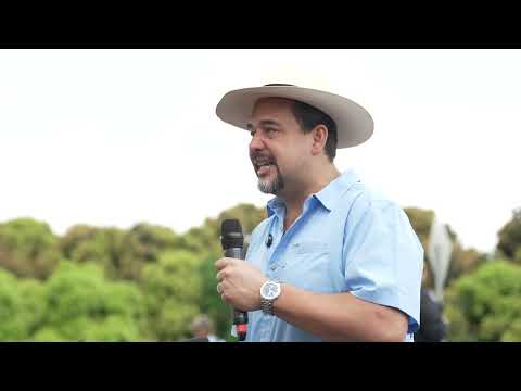 En Isidro Ayora, el prefecto Carlos Encalada entrega el nuevo puente sobre el río Bachillero