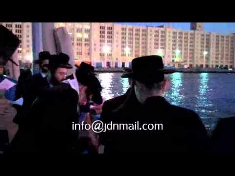 Burshtin Rebbe @ Tashlich Tishrei 5772