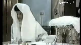 لحظة نياحة الأنبا مكاريوس اسقف قنا اثناء القداس الإلهي تأتي المعجزه رجوع الجسد المقدس إلي المذبح