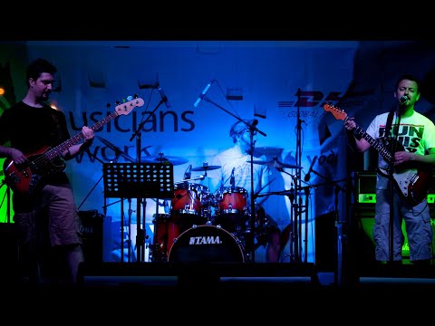 Halvet Trio Live - Alive (Pearl Jam Cover)