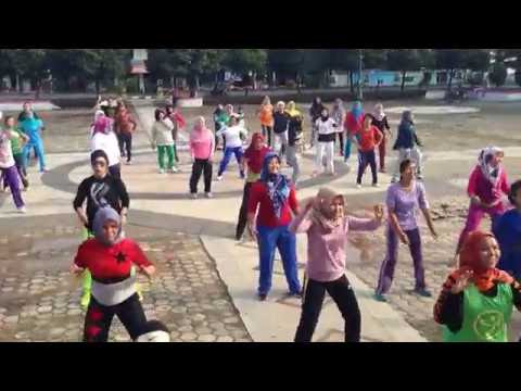 TIPPY TOE - ZUMBA WITH ZIN ADEK DI TAMAN KOTA ROHUL