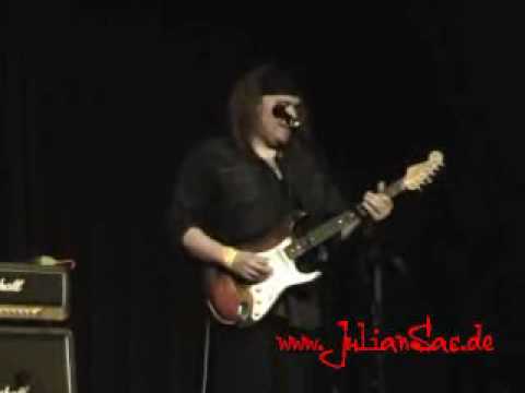 Julian Sas plays 'A million miles away' ** Tribute to Rory Gallagher **