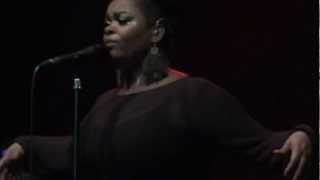 Jill Scott - Le BOOM Vent Suite (Live @ Le Bataclan, Paris) [2011-12-06]