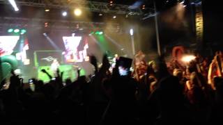 Bliss N Eso - Addicted - Live in Mackay 2014