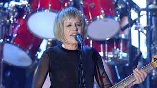 Talking Heads perform &quot;Life During Wartime&quot; at the 2002 Rock &amp; Roll Hall of Fame Induction Ceremony