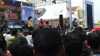 Download lagu Seberkas Cahaya Terang = DEVIANA SAFARA || NYOKLAT KLASIK KE 5 TH ●LIVE GOR LEMBU PETENG 2019 mp3 Download lagu Seberkas Cahaya Terang = DEVIANA SAFARA || NYOKLAT KLASIK KE 5 TH ●LIVE GOR LEMBU PETENG 2019 mp3