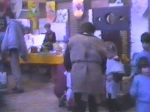 1987 Nieuwsflits april - Hoorn: Kersenboogerd Montessorieschool - 'Middeleeuwse markt'