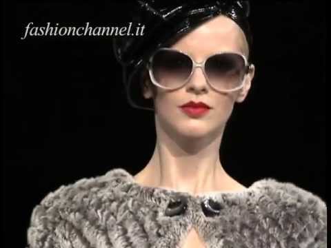 "Giorgio Armani" Autumn Winter 2009 2010 Milan 1 of 3 pret a porter woman by FashionChannel