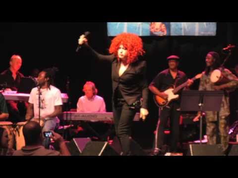 eTown Webisode 39 - Cyndi Lauper, Charlie Musselwhite and Mohammed Alidu, "I'll Take You There"