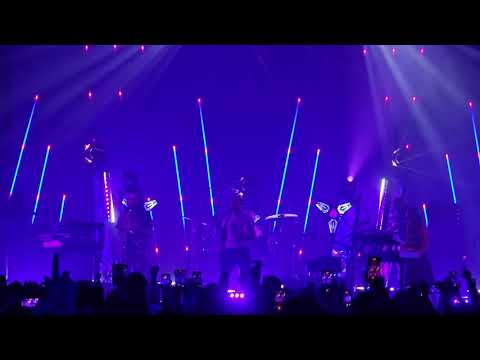 M83 - Midnight City (Tour Fantasy Terminal 5 April 26th 2023 NYC)