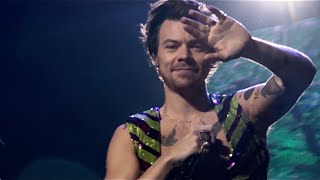 Harry Styles - Woman (Live in Seoul, Korea)