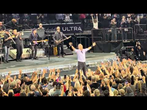 Bruce Springsteen & the E Street Band - Tenth Ave Freeze-Out - Live New York City 5/11/26