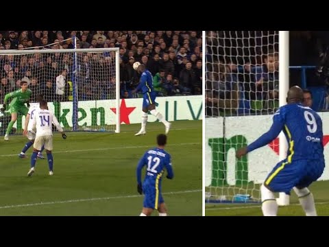 Romelu Lukaku Terrible Open Goal Miss vs Real Madrid