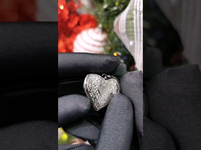 Vídeo relacionado con XUSILIMO Collar Relicario forma redonda personalizado de Acero Inoxidable grabado a laser, colgante con Fotografía o Grabado,san valentin (Plateado)