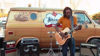 Shiner Van Session: Che Arthur - In Empty Spaces