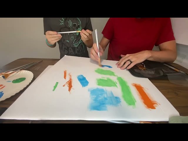 best-compact-paintbrush-set-travel - product in use