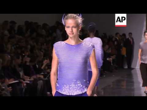 Color-blocking Issey Miyake-style at Paris Fashion Week