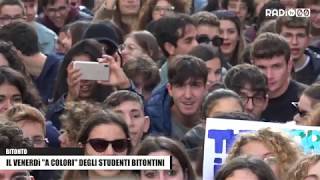 IL VENERDì 'A COLORI' DEGLI STUDENTI BITONTINI