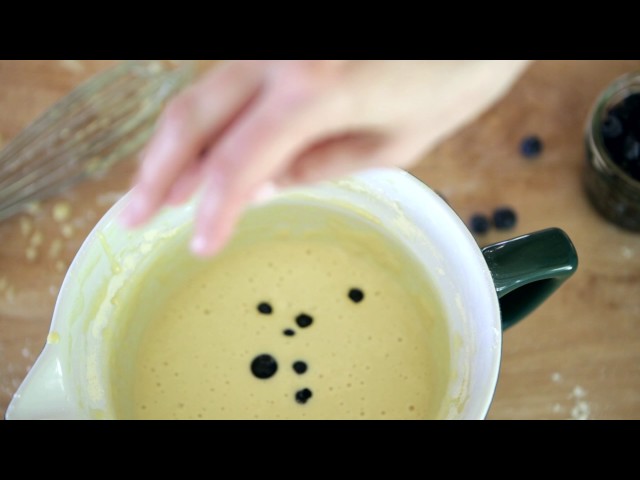 Vídeo relacionado con Stonewall Kitchen Panqueque y mezcla de Waffle, suero de leche 16 onzas De