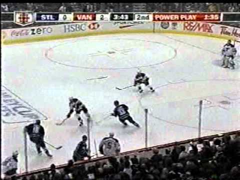 2009 WCQF Canucks vs Blues Game 1 (Part 5 of 6)