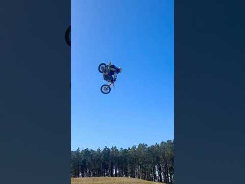 Whip 1 or 2?? #behappy #moto #whip #dirtbike #dreamland