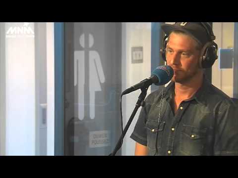 MNM: Roncha - Leven [Live in UrbaNice]