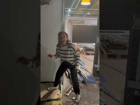 On vous fait découvrir un petit montage vidéo de nos travaux !
On se retrouve le jeudi 14 Novembre dès 9h sous l'enseigne Boulanger :)