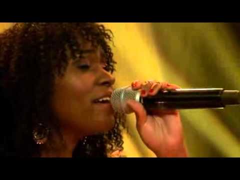 Juliana Kanyomozi & Flavour Perform Nakupenda Mash up In Coke Studio