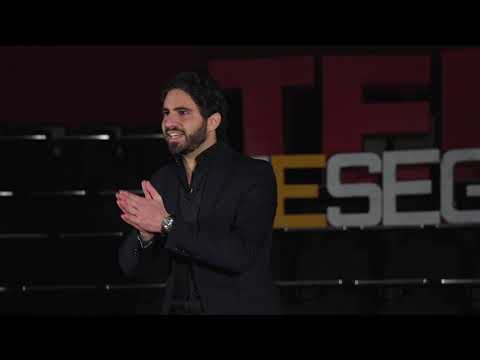 Réveillez l'orateur qui sommeille en vous!  | Samuel Savarel | TEDxIESEGParis