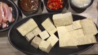 [問卦] 【素沙茶醬／被『破麻章婉柔說是肉燥】