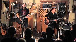 Matt Nathanson - Kinks Shirt (Decibelle Studio Acoustic Session)