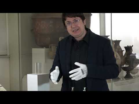 #Etruscopri: Balsamario in faience a forma di scimmia